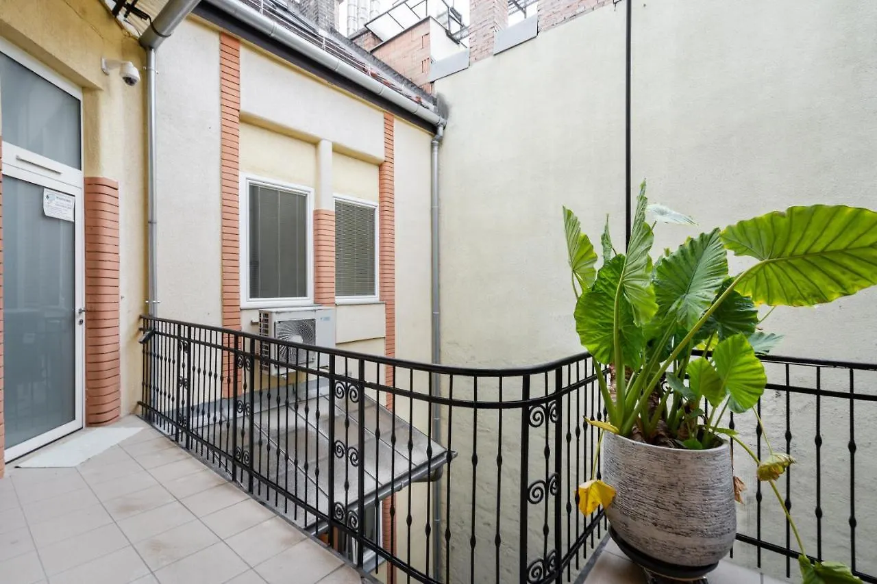 Amora Homes Basilica Monnalisa Luxury 3 Bedrooms Apartment With Amazing View Need Reservation X Free Parking Budapest 0*,